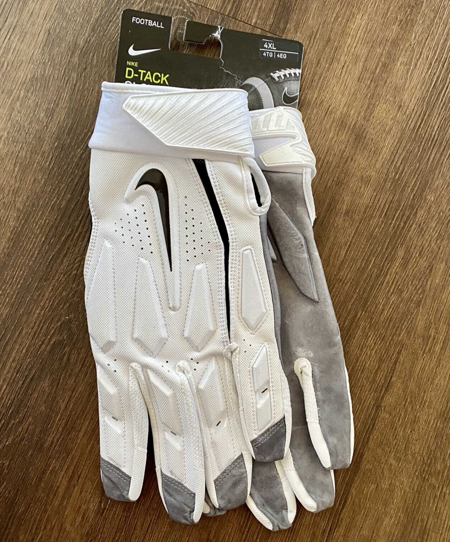 Nike D-Tack 6.0 Lineman Gloves (L) - www.SportsTakeoff.com