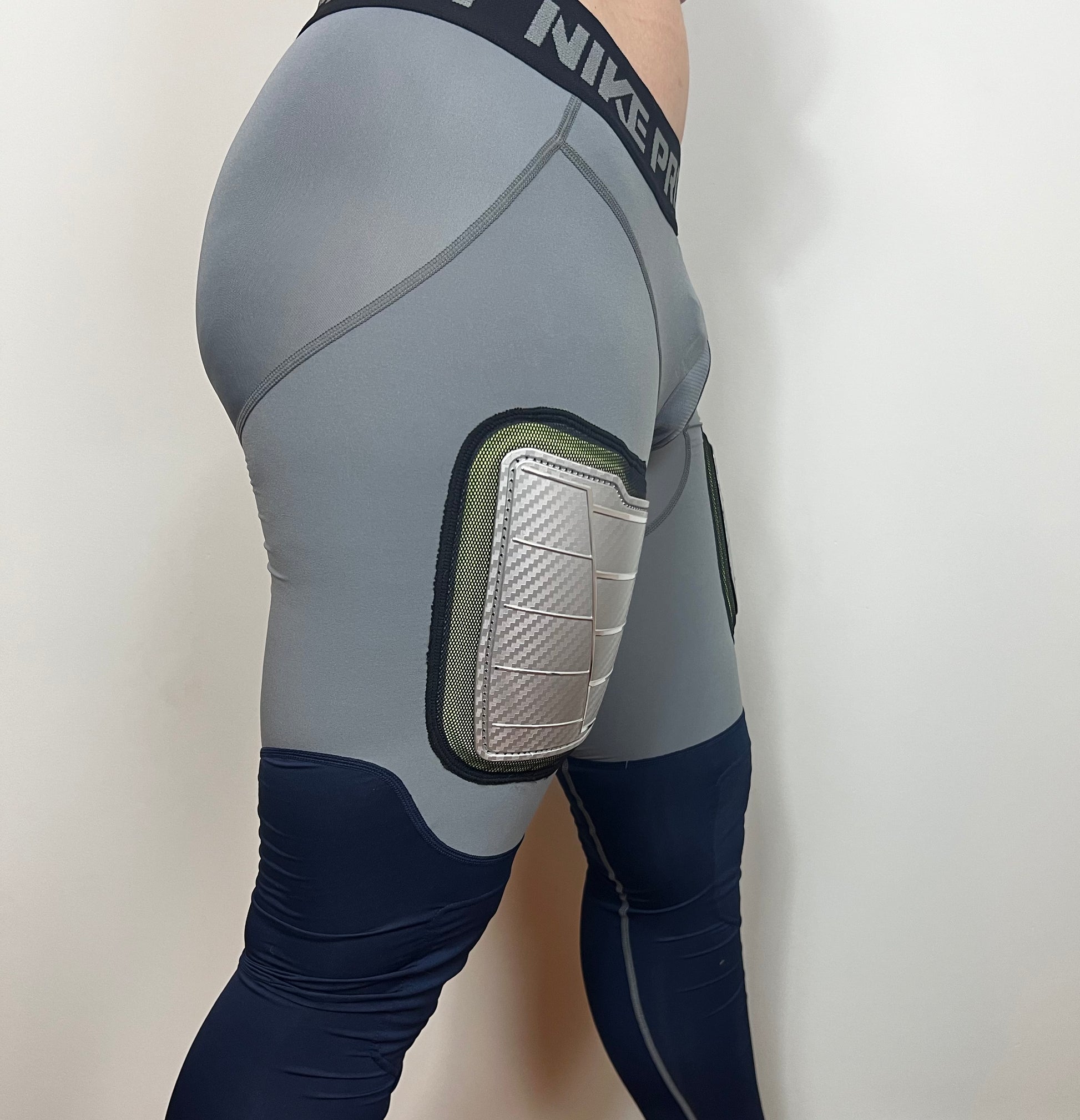 Nike Pro Combat Hyper-strong Tights (L, XL) - www.SportsTakeoff.com