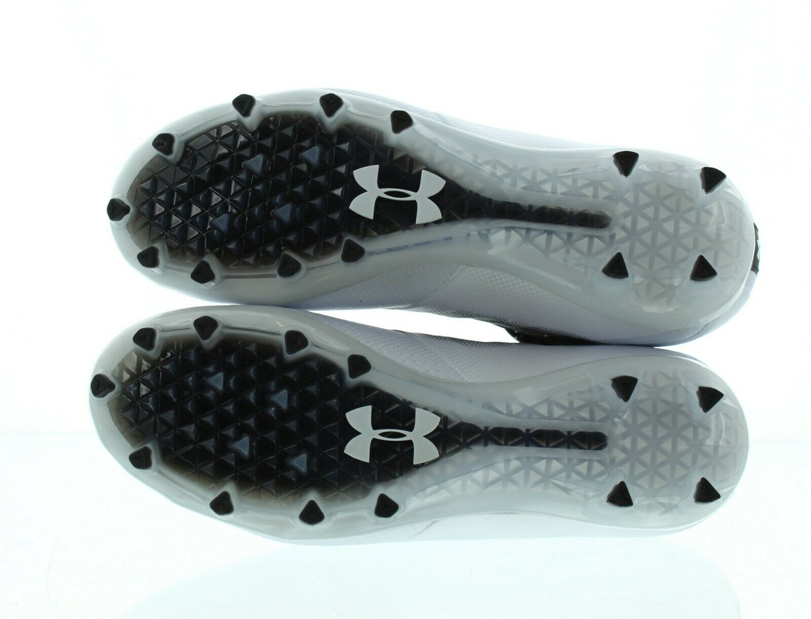 Under Armour Highlight MC  (US 8) - www.SportsTakeoff.com